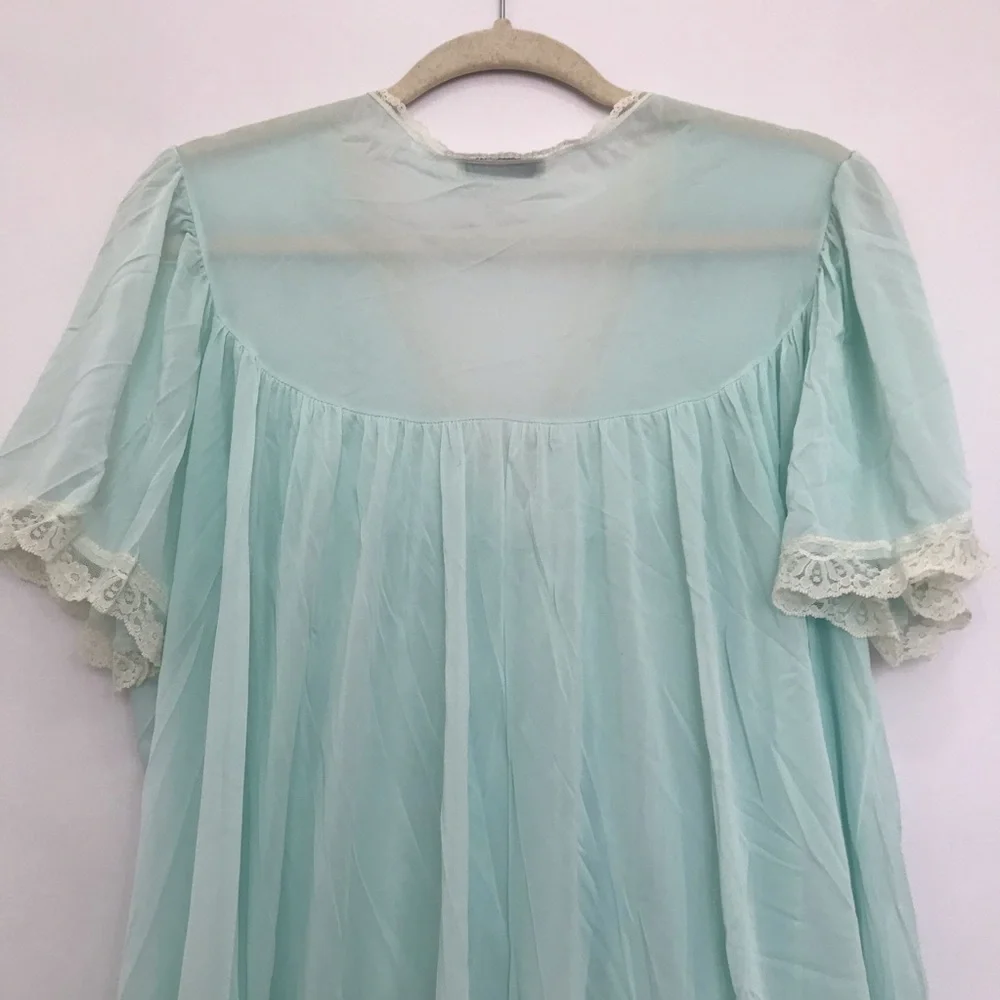 Vintage Miss Elaine Elegant Lace Trim Nightgown Size M